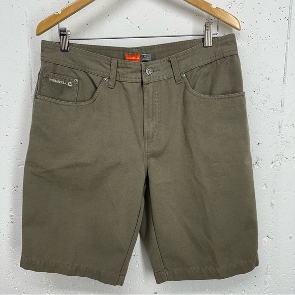 Merrell Other - Merrell Mens size 34 Light Brown Flat Front Shorts